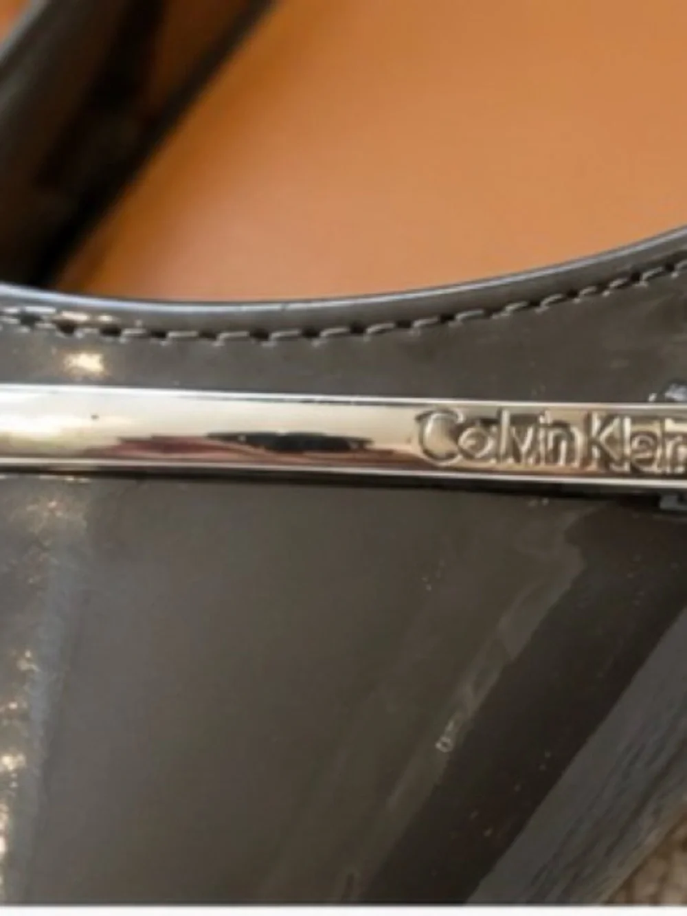 Calvin Klein Grey Patent Leather Pointed Toe Kitten Heels | Women’s Size 8 - Picture 3 of 4